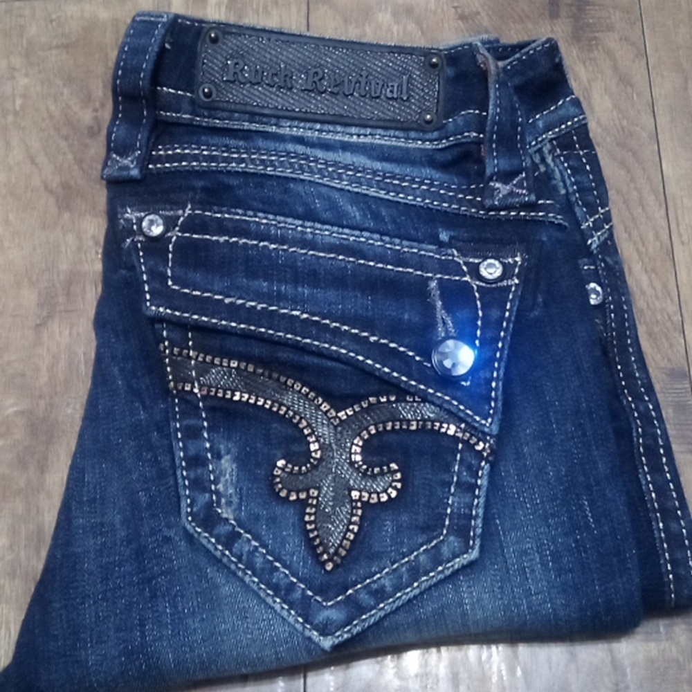 Rock Revival NWOT Women's 26 Skinny Johanna Bejeweled Rhinestones Distressed